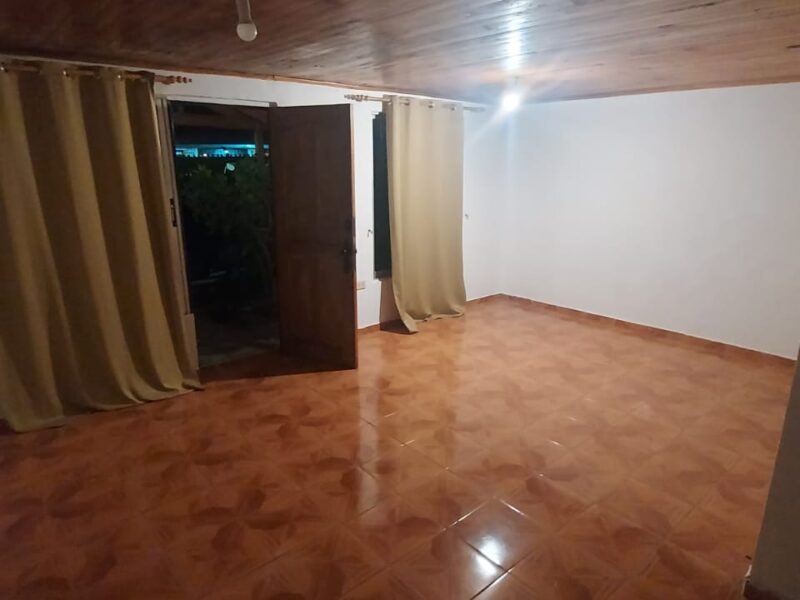 Se arrienda amplia casa 3 dormitorios 2 baños, Maipú