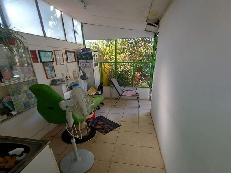 Se vende casa 5 dormitorios 3 baños más estacionamiento y taller , Maipú