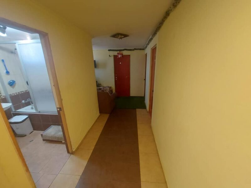 Se vende casa 6 dormitorios 2 baños más estacionamiento , Lo Espejo