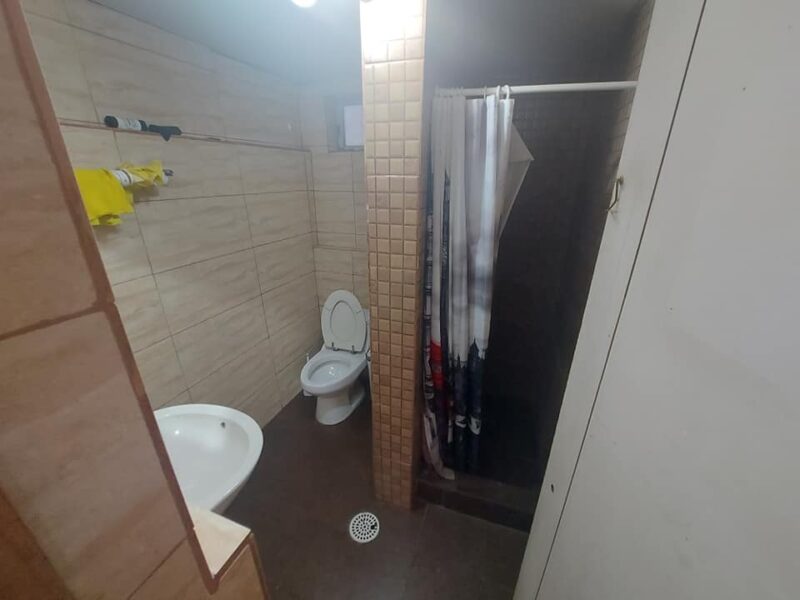 Se vende casa 6 dormitorios 2 baños más estacionamiento , Lo Espejo