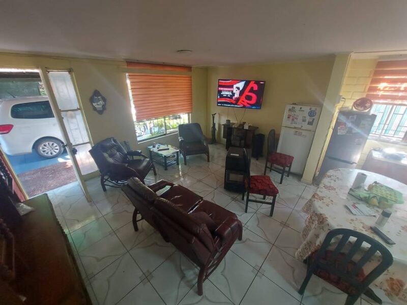 Se vende casa 4 dormitorios 1 baño , Lo Prado