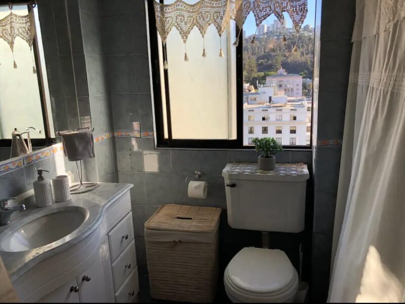 Se vende departamento 2 dormitorios 1 baño mas estacionamiento, Viña del Mar